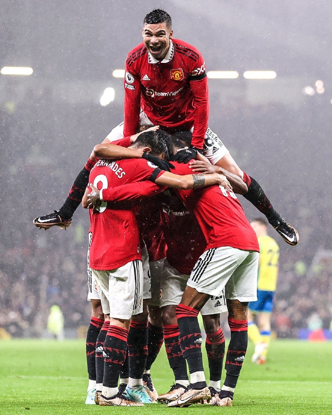 1名学生滑 1名学生滑