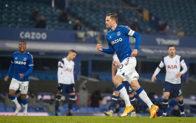 虽然全场的 虽然全场的